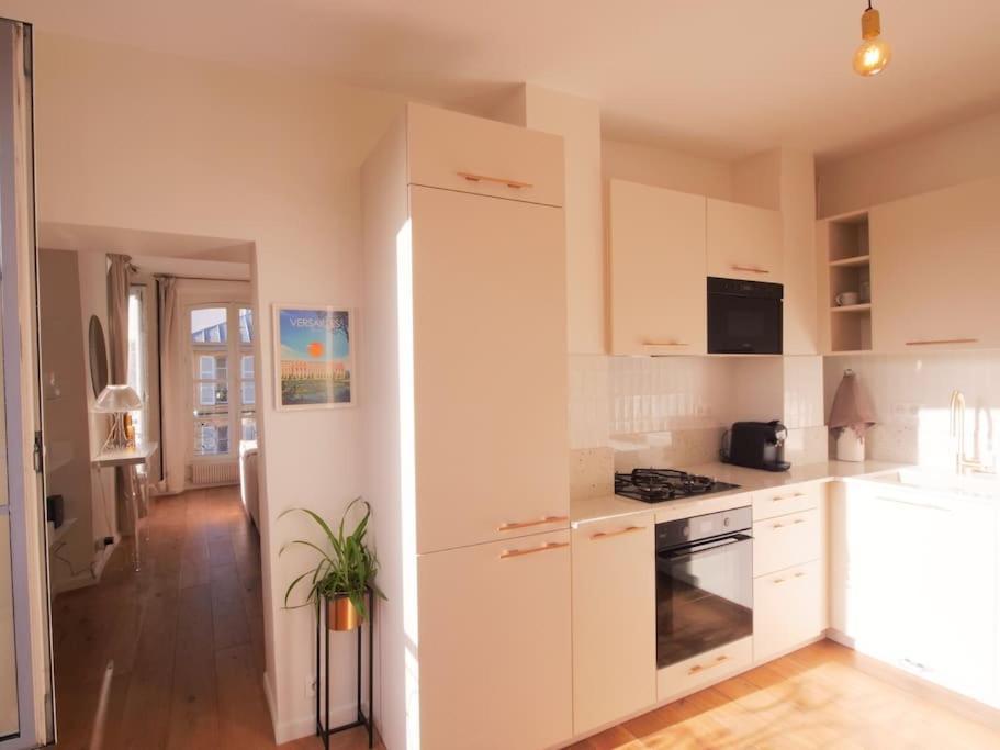 Charme Et Modernite Au Coeur Du Quartier St Louis Apartment แวร์ซาย ภายนอก รูปภาพ