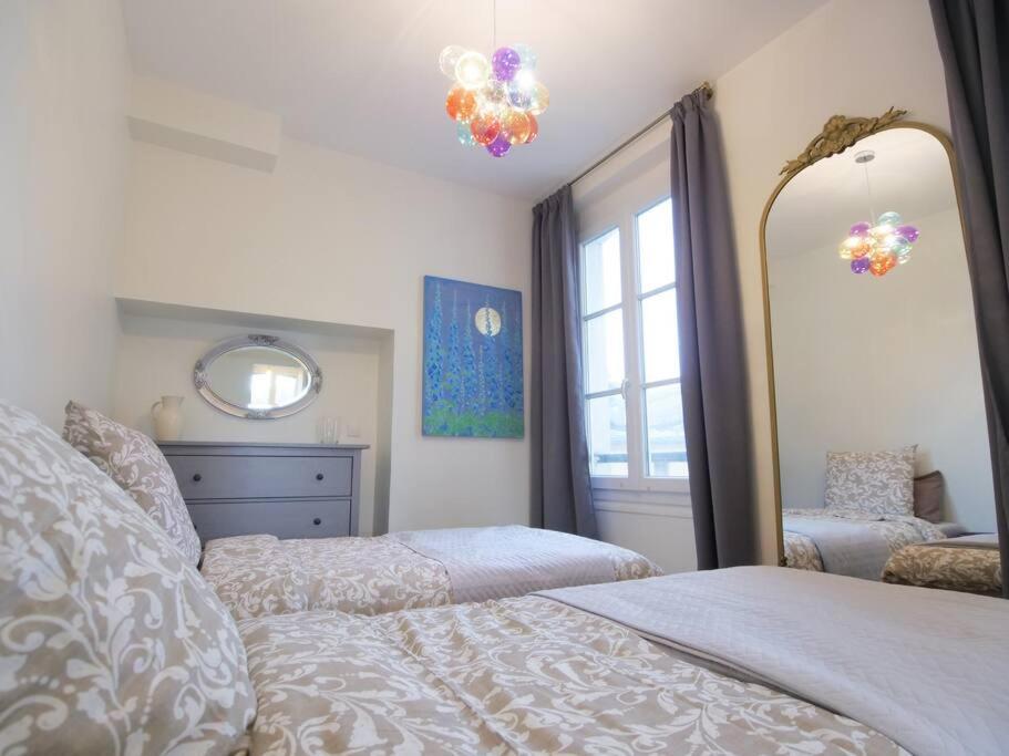 Charme Et Modernite Au Coeur Du Quartier St Louis Apartment แวร์ซาย ภายนอก รูปภาพ