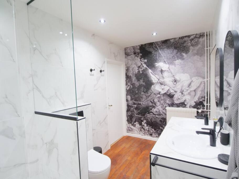 Charme Et Modernite Au Coeur Du Quartier St Louis Apartment แวร์ซาย ภายนอก รูปภาพ