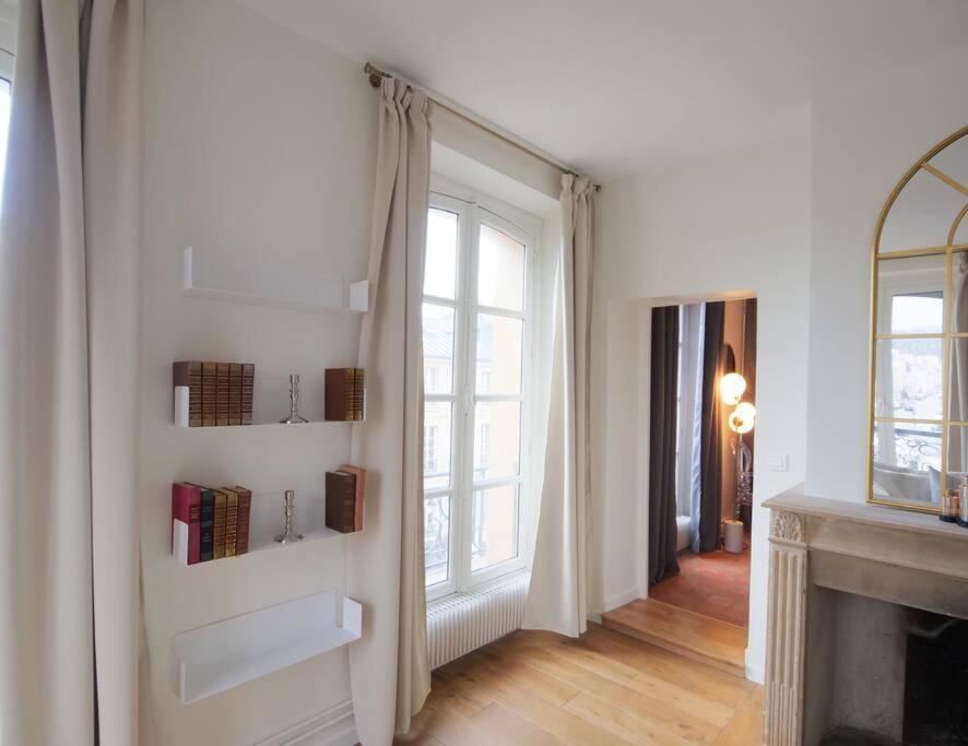 Charme Et Modernite Au Coeur Du Quartier St Louis Apartment แวร์ซาย ภายนอก รูปภาพ